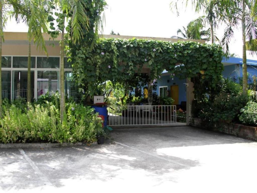 Rommai Rimnaam Resort Ranong Buitenkant foto