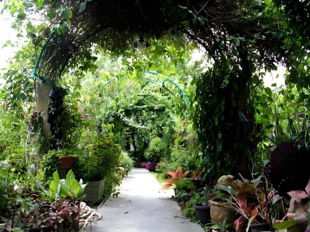 Rommai Rimnaam Resort Ranong Buitenkant foto