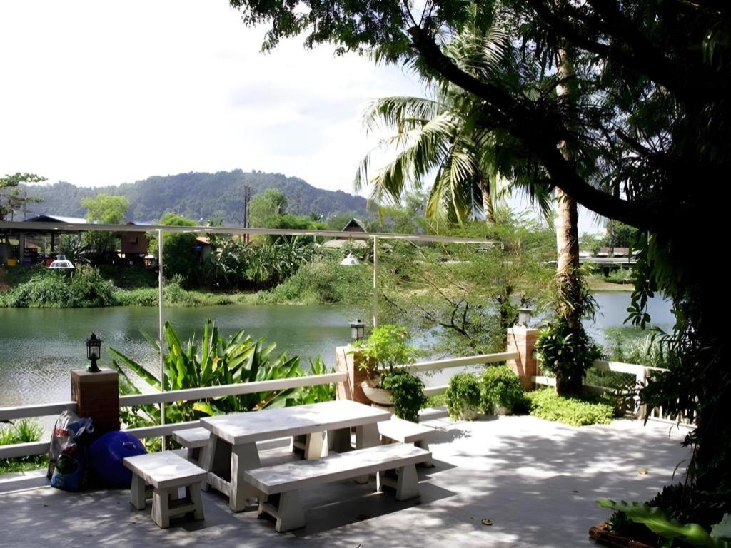 Rommai Rimnaam Resort Ranong Buitenkant foto
