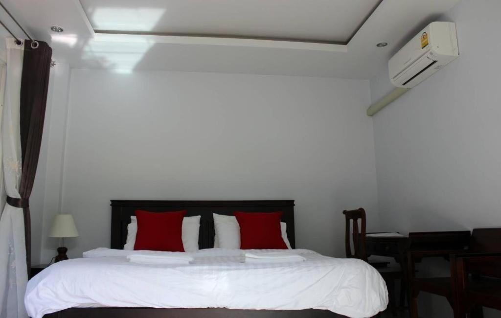 Rommai Rimnaam Resort Ranong Buitenkant foto