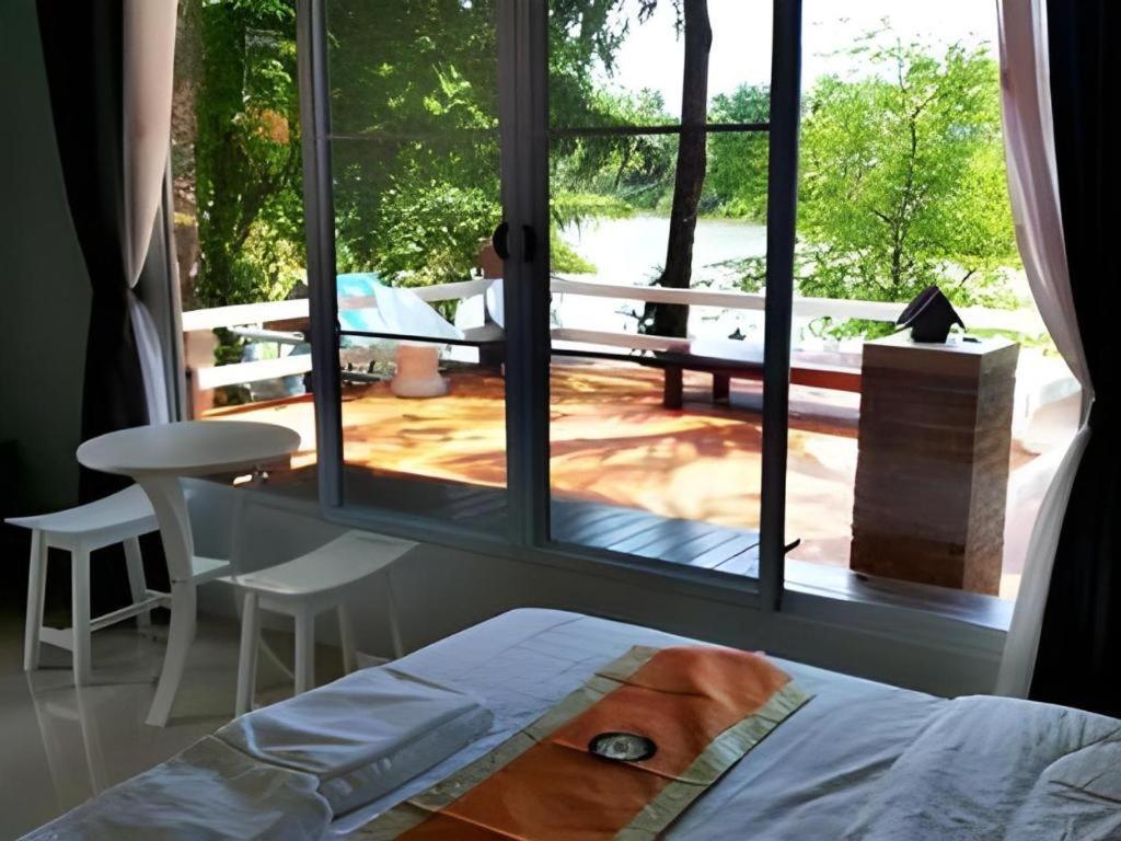 Rommai Rimnaam Resort Ranong Buitenkant foto