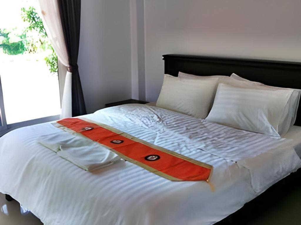 Rommai Rimnaam Resort Ranong Buitenkant foto