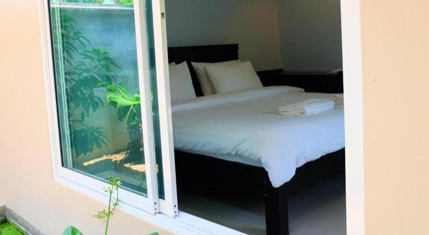 Rommai Rimnaam Resort Ranong Buitenkant foto
