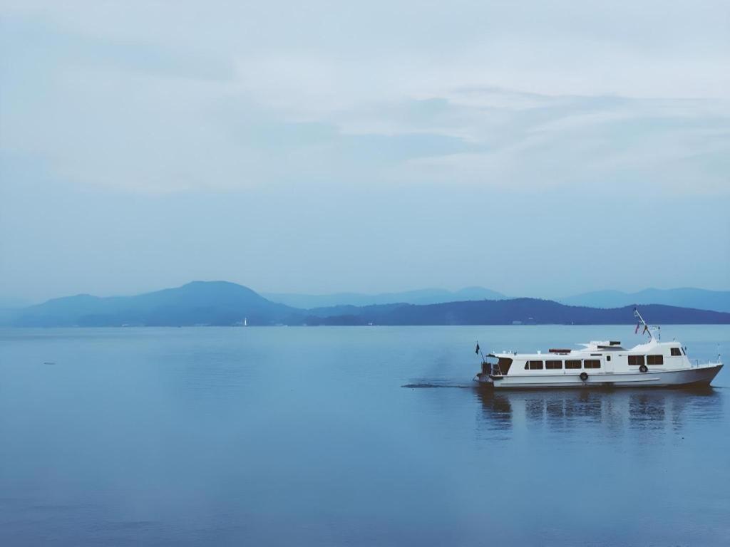 Rommai Rimnaam Resort Ranong Buitenkant foto